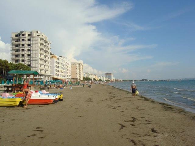 Vila M Vera Durrës Exterior foto